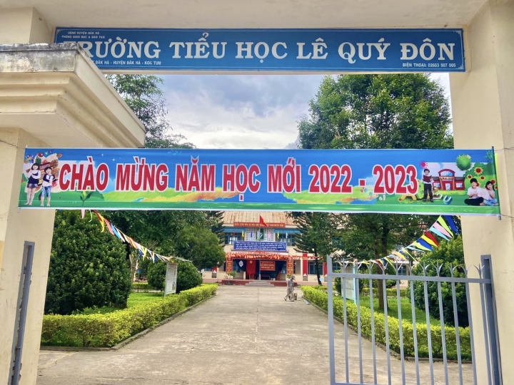 Kon Tum: 11 học sinh tiểu học nhập viện sau tiệc liên hoan - Ảnh 1.