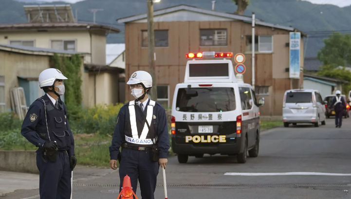 Tấn công bằng dao và súng tại Nhật Bản: Số người tử vong tăng lên 4 - Ảnh 1.