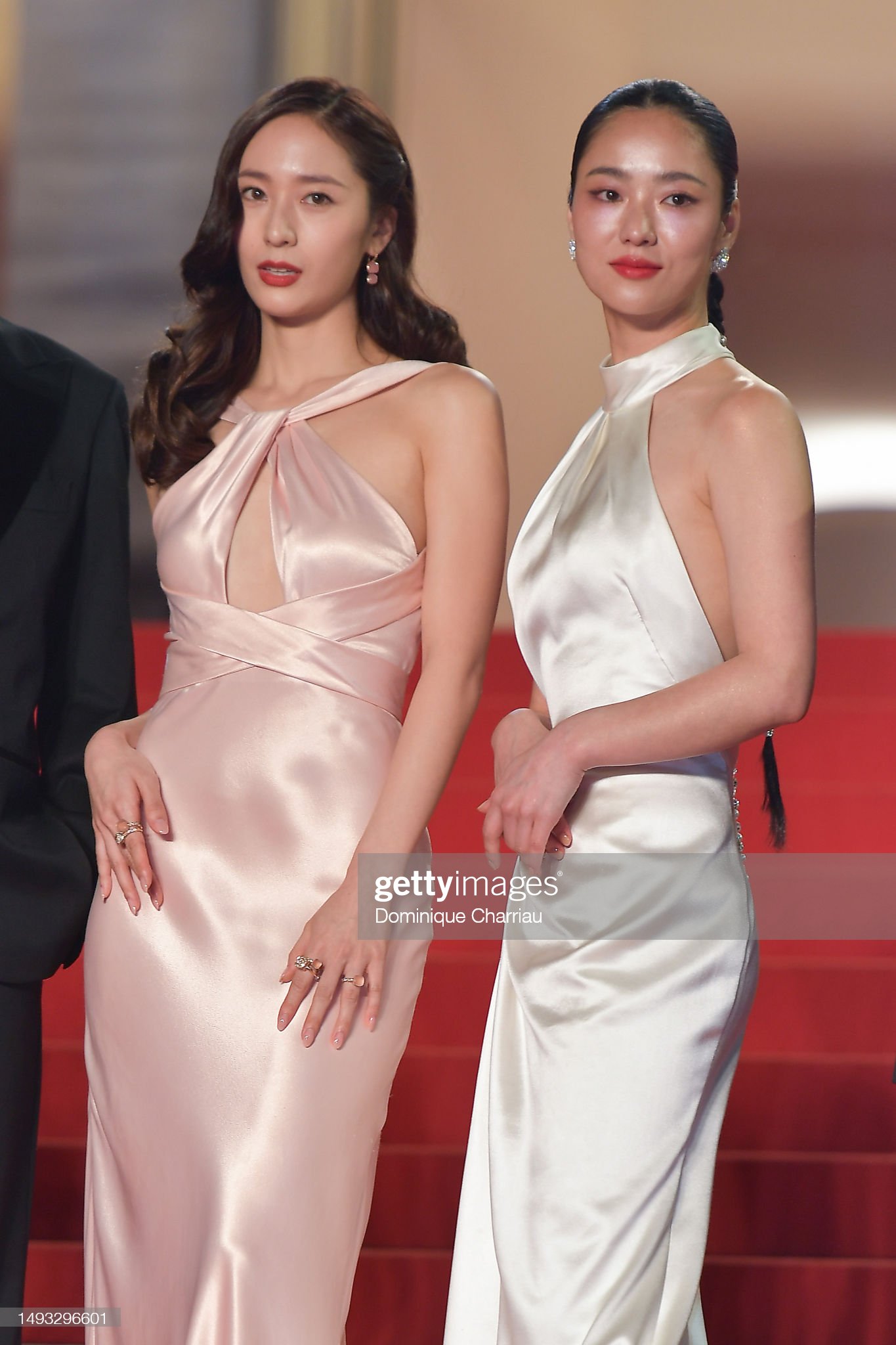 Thảm đỏ LHP Cannes 2023 ngày 10: Krystal đọ sắc bên &quot;tình màn ảnh của Song Joong Ki&quot;, bạn gái Ronaldo khoe vóc dáng ấn tượng - Ảnh 5.