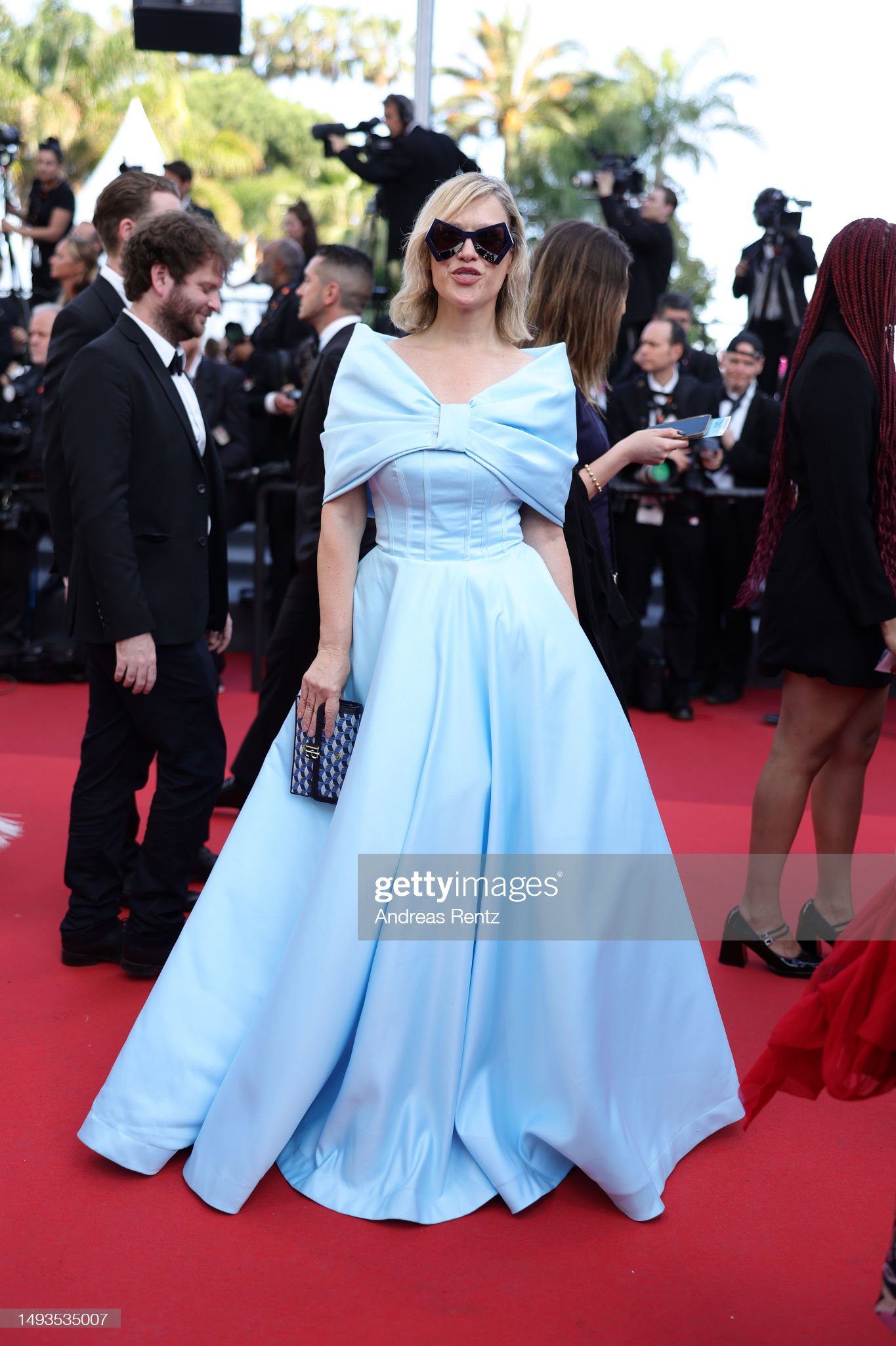 Thảm đỏ LHP Cannes ngày 11: &quot;Bà nội trợ kiểu Mỹ&quot; Eva Longoria xinh đẹp và quyến rũ, lấn át cả dàn sao - Ảnh 10.