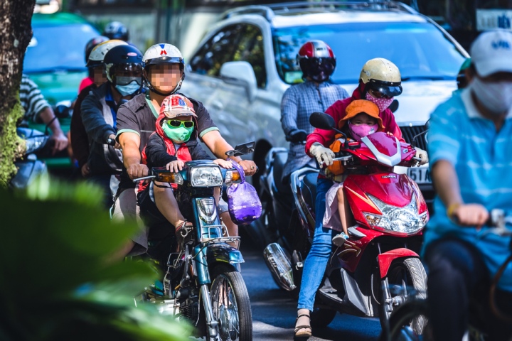 Bé 4 tuổi vặn tay ga xe máy, 3 người chết: Hồi chuông cảnh báo đến phụ huynh - Ảnh 1. Bé 4 tuổi vặn tay ga xe máy, 3 người chết: Hồi chuông cảnh báo đến phụ huynh - Ảnh 1.