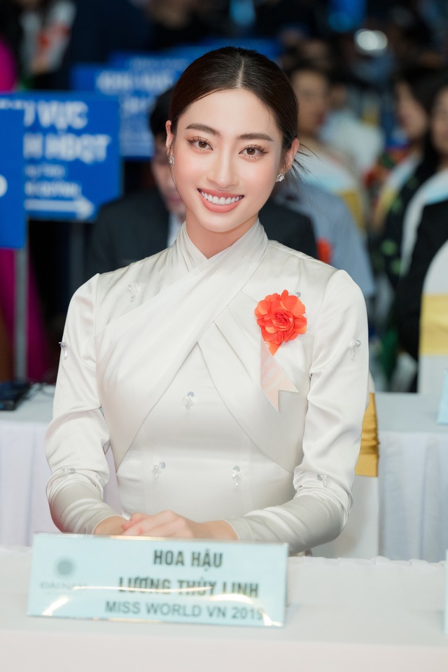 Hoa hậu 10X t&agrave;i sắc vẹn to&agrave;n Vbiz: L&agrave;m CEO 2 c&ocirc;ng ty v&agrave; giảng vi&ecirc;n trợ giảng ở tuổi đ&ocirc;i mươi - Ảnh 5.