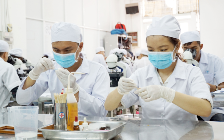 Tranh c&atilde;i tuyển sinh ng&agrave;nh Y bằng m&ocirc;n Văn: Bộ GD&ĐT l&ecirc;n tiếng - Ảnh 1.