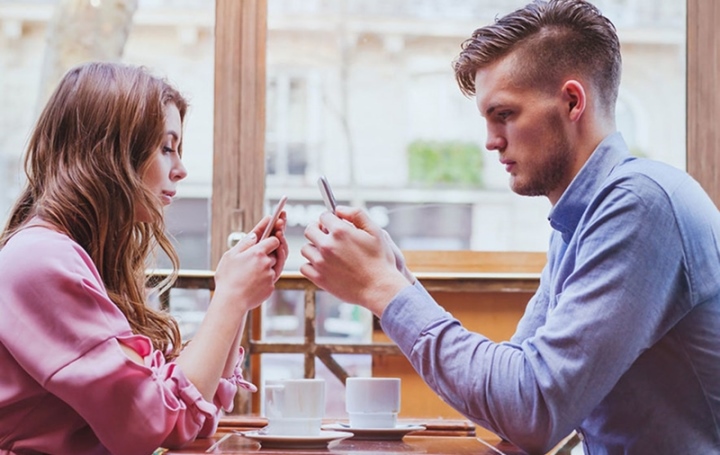 Chi đậm tiền nhờ mai mối tìm bạn đời nhưng không được, cô gái bị doạ dẫm - Ảnh 1. Chi đậm tiền nhờ mai mối tìm bạn đời nhưng không được, cô gái bị doạ dẫm - Ảnh 1.