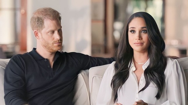 Điều Meghan Markle không hài lòng về Harry - Ảnh 1.