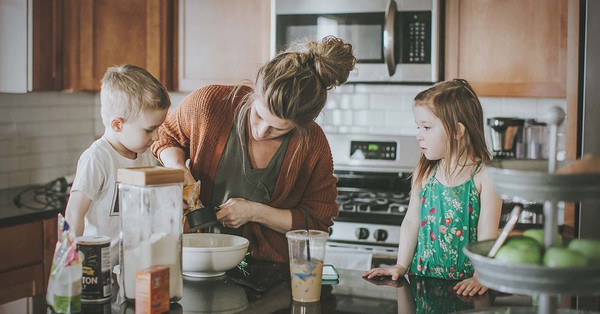 'Gen Z làm mẹ có xu hướng tự gây áp lực cho bản thân và ít tự tin hơn thế hệ trước'