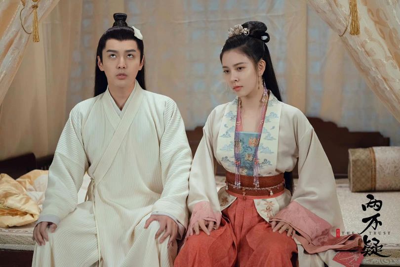 Đây là phim cổ trang flop nhất hiện nay: Nữ chính bị chê giống đàn ông, nam chính diễn như 'khúc gỗ' - Ảnh 2. Đây là phim cổ trang flop nhất hiện nay: Nữ chính bị chê giống đàn ông, nam chính diễn như 'khúc gỗ' - Ảnh 2.