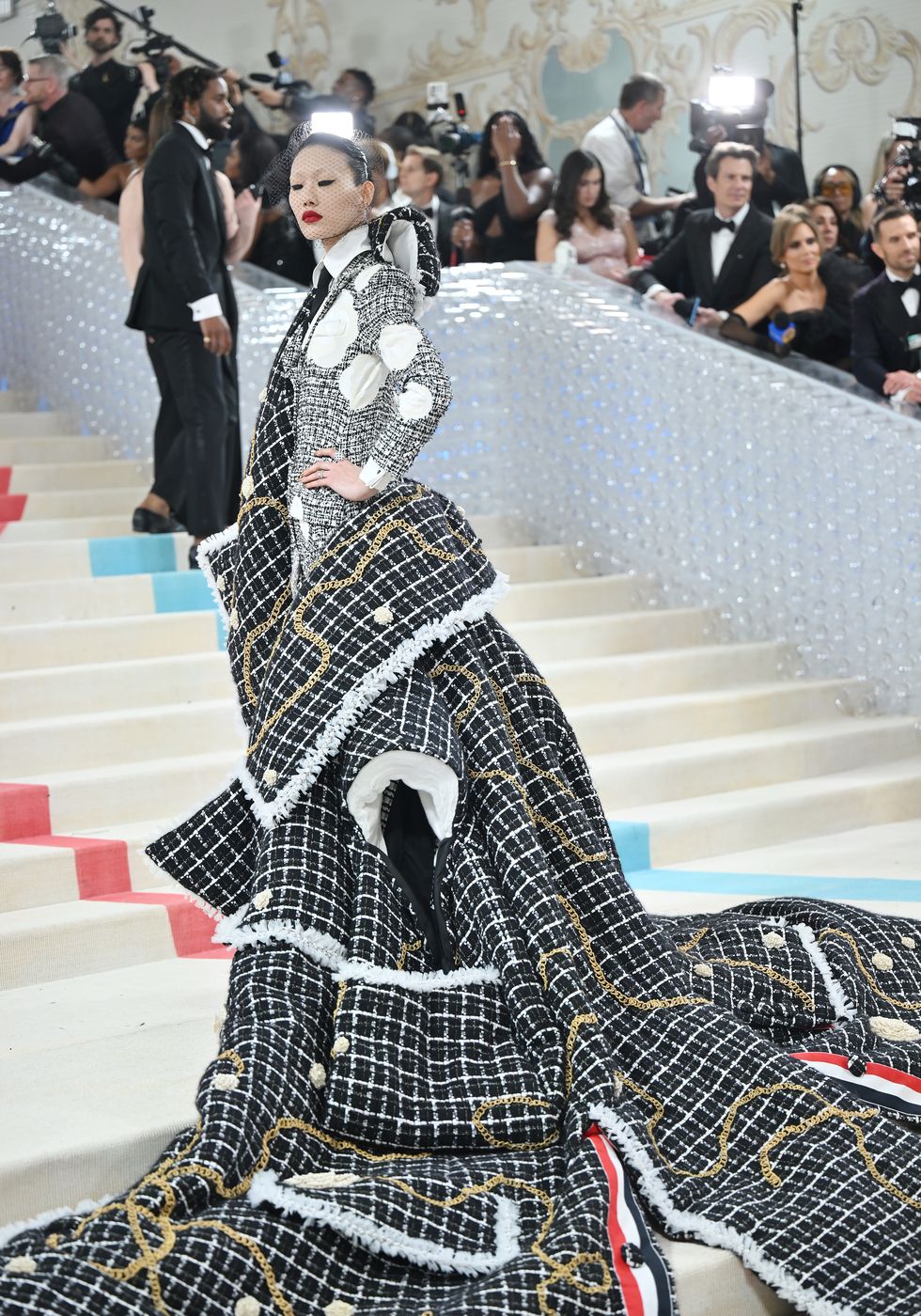 Biệt đội Hoa ngữ tại Met Gala 2023: Áp đảo team Hàn Quốc về số lượng nhưng dấu ấn nhạt nhòa, so với các tiền bối năm 2015 cũng thua đậm - Ảnh 6.