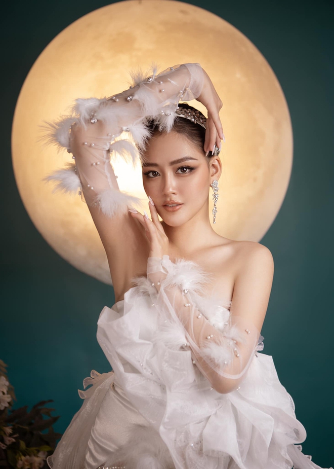 Sắc vóc và thông tin của người đẹp kế nhiệm Kim Duyên thi Hoa hậu Siêu quốc gia 2023 - Ảnh 4.