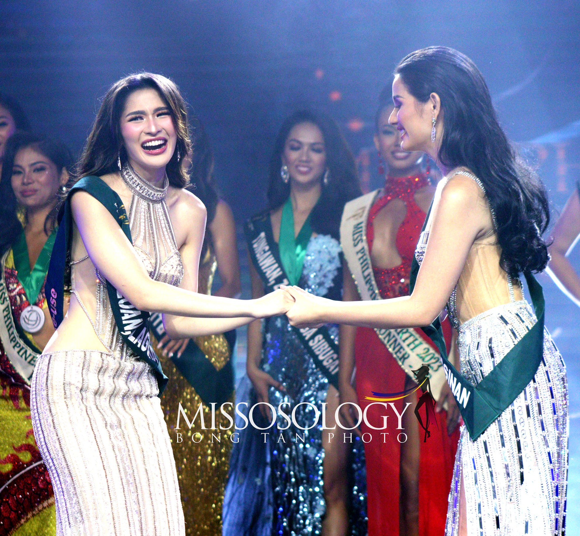 Váy dạ hội sến sẩm, lỗi mốt ở Hoa hậu Trái Đất Philippines gây thất vọng - Ảnh 1.