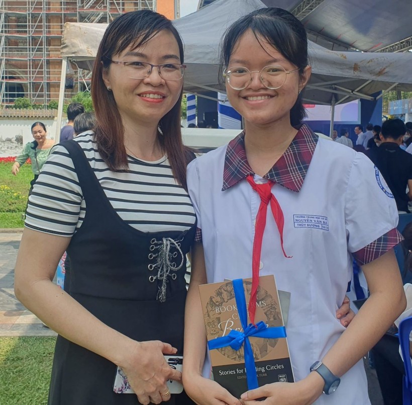 Thí sinh thi vào lớp 10 chạy 'nước rút' - Ảnh 1.
