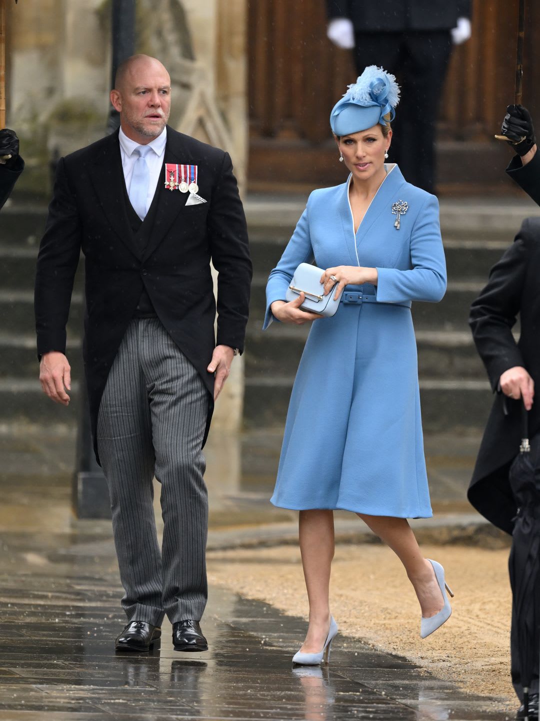 15 bộ trang phục đẹp nhất Lễ đăng quang của Vua Charles III: Nhà Kate đứng đầu, các khách mời chuộng đồ may riêng với tông nổi đề cao nét cổ điển - Ảnh 13.