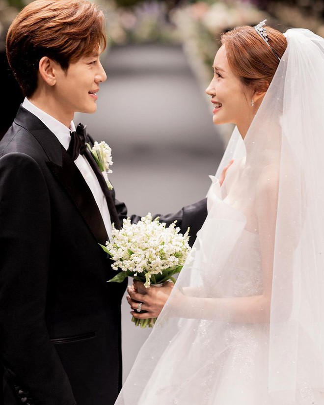 Lee Da Hae - Se7en công bố loạt ảnh hôn lễ đẹp như mơ - Ảnh 5.