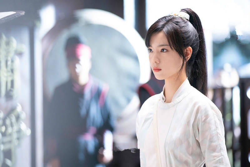 Nhan sắc nữ diễn viên đóng Hoàng Dung 'Anh hùng xạ điêu' hút 200 triệu lượt xem - Ảnh 2.