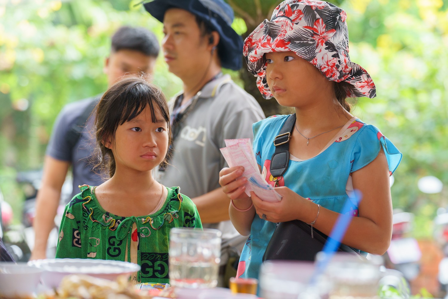 Lý Hải, Hồng Vân và những lần đưa con lên màn ảnh: Người cho con đi bán vé số, người để con đóng vai mình thời trẻ - Ảnh 2.