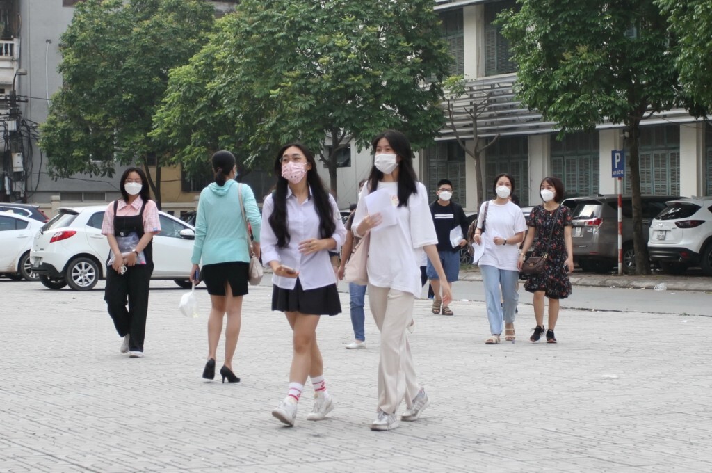 Hơn 6.000 th&iacute; sinh tranh suất v&agrave;o trường chuy&ecirc;n tỷ lệ chọi cao nhất H&agrave; Nội - Ảnh 1.