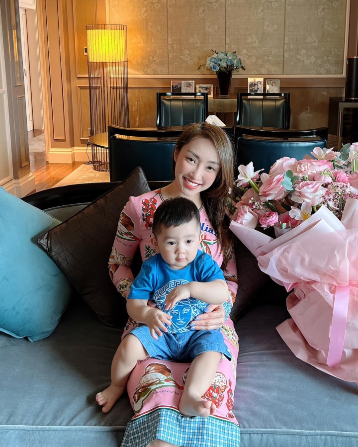 Dàn nhóc tỳ sinh ra đã "ngậm thìa vàng" của showbiz Việt - Ảnh 20. Dàn nhóc tỳ sinh ra đã "ngậm thìa vàng" của showbiz Việt - Ảnh 20.