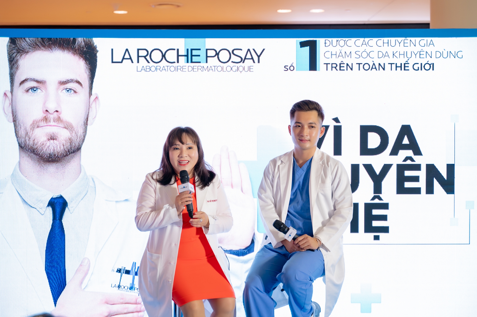 Ken chống nắng La Roche - Ảnh 1.