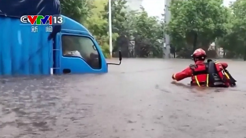 Mưa lớn gây ngập lụt tại nhiều khu vực ở Tây Nam Trung Quốc - Ảnh 2.