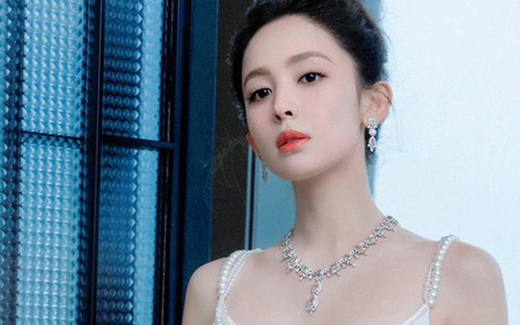 Một mỹ nhân Tân Cương "gây sốt" vì hoá Chân Hoàn đẹp lấn át Tôn Lệ - Ảnh 1. Một mỹ nhân Tân Cương "gây sốt" vì hoá Chân Hoàn đẹp lấn át Tôn Lệ - Ảnh 1.