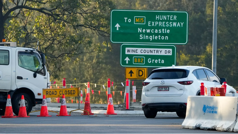 Tai nạn xe bus ở Australia khiến 10 khách dự đám cưới thiệt mạng - Ảnh 2. Tai nạn xe bus ở Australia khiến 10 khách dự đám cưới thiệt mạng - Ảnh 2.