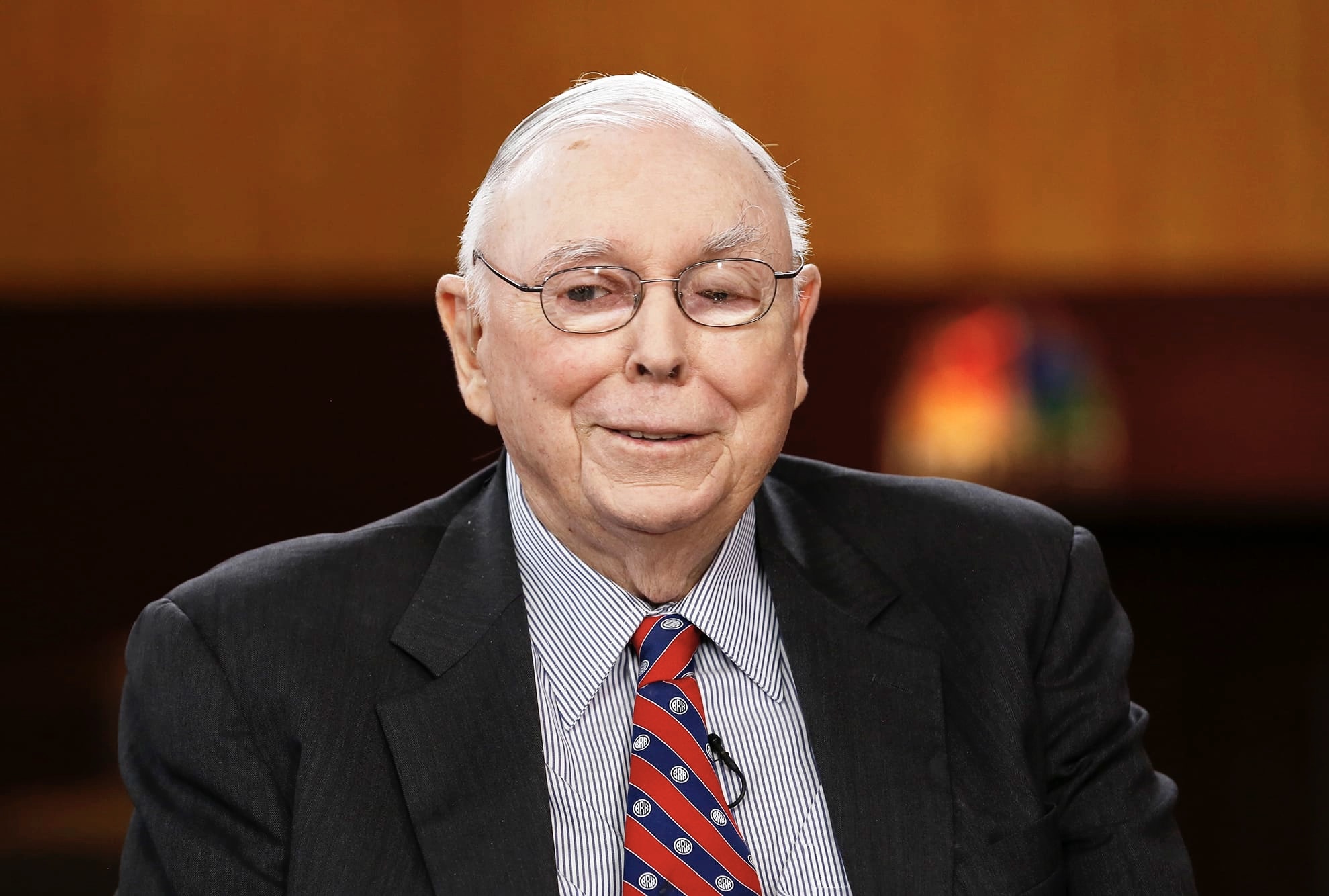 Nhà đầu tư tài ba 99 tuổi, Charlie Munger: ‘Muốn cuộc đời xán lạn, việc đầu tiên cần làm làm loại bỏ những người độc hại ra khỏi cuộc sống của bạn!’ - Ảnh 3.