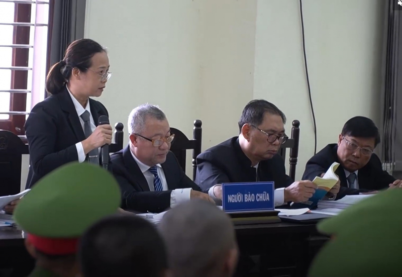 NÓNG: Công an truy tìm 3 luật sư bào chữa cho các bị cáo ở Tịnh thất Bồng Lai - Ảnh 1.