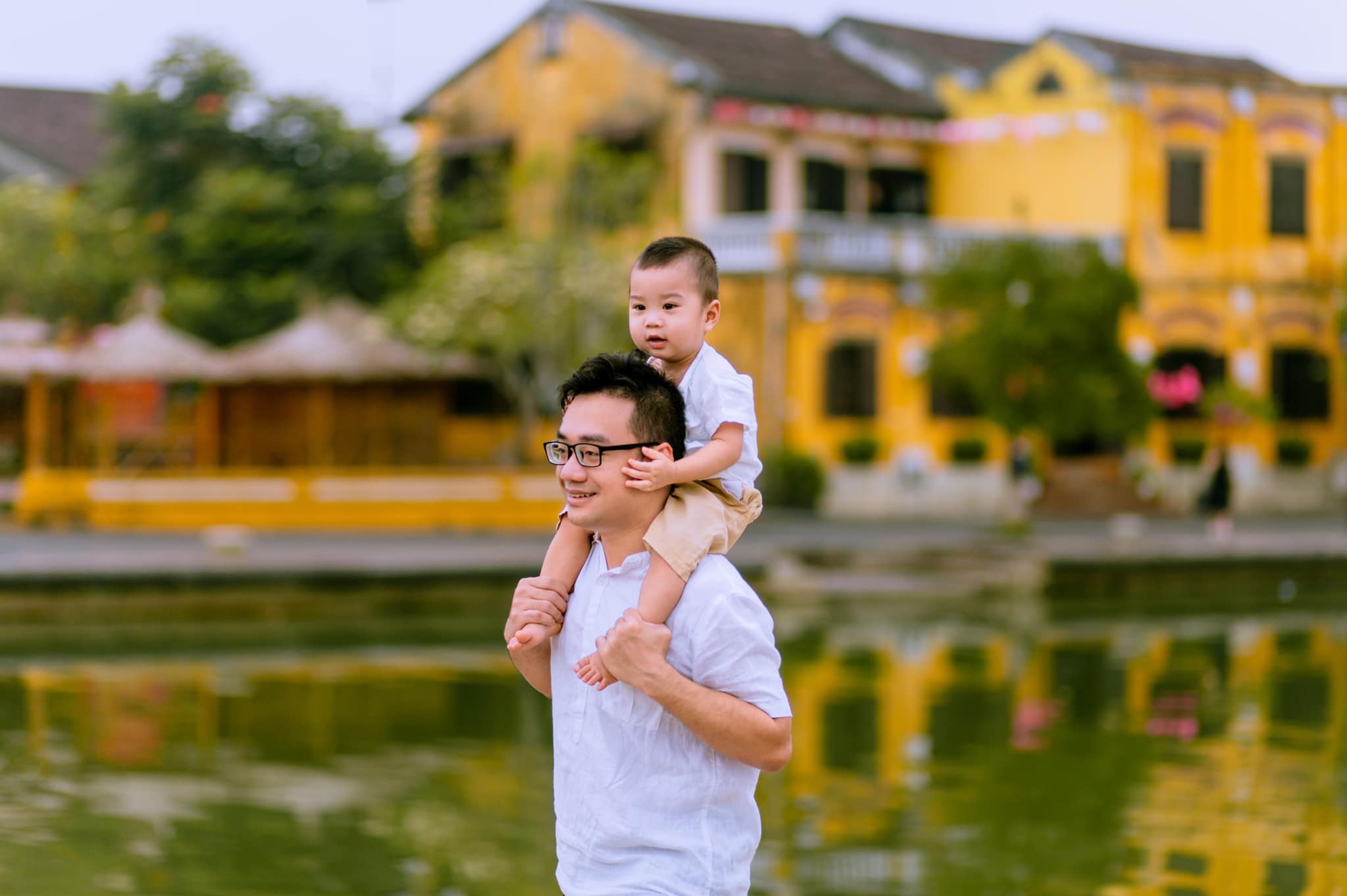 Những thước ảnh đẹp như mơ của gia đình nhỏ trong kỳ nghỉ hè tại Hội An - Ảnh 6. Những thước ảnh đẹp như mơ của gia đình nhỏ trong kỳ nghỉ hè tại Hội An - Ảnh 6.