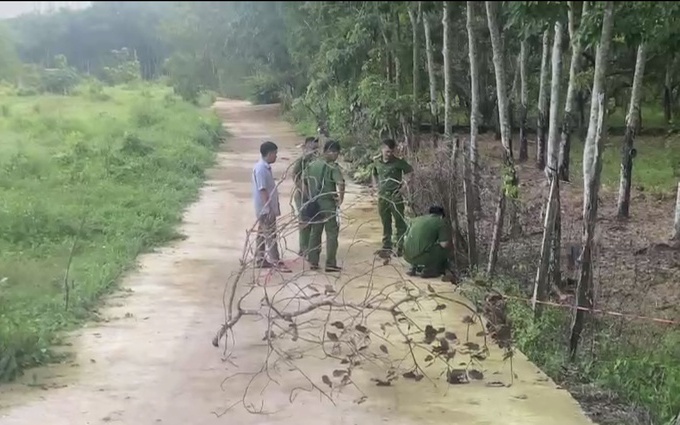 Phát hiện thi thể bé sơ sinh mất 1 chân ở Bình Phước: Làm việc với người mẹ