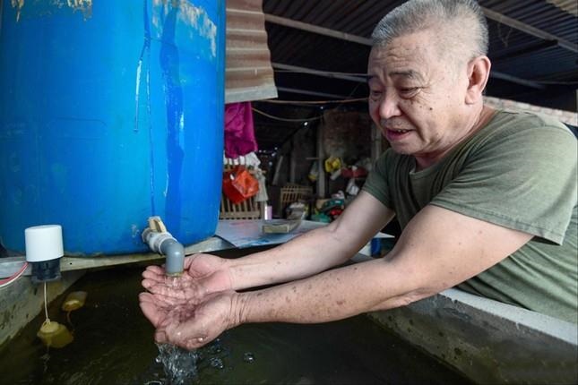 Nhiều nơi ở Hà Nội thiếu nước sạch trầm trọng - Ảnh 1.