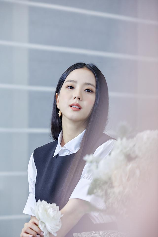 Nhan sắc Jisoo có gì thay đổi so với hồi mới debut cách đây 7 năm? - Ảnh 13.