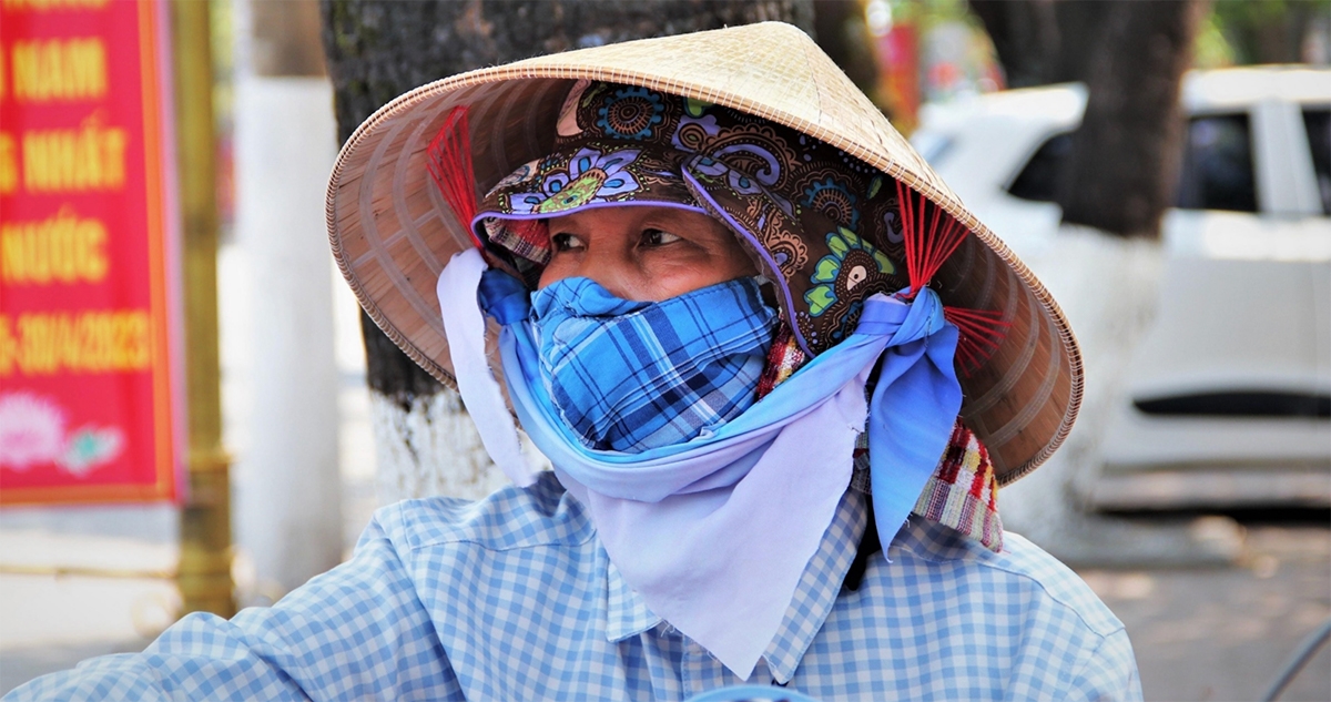 Bắc Bộ ngày nắng nóng đêm mưa, cảnh báo hình thái thời tiết nguy hiểm - Ảnh 3. Bắc Bộ ngày nắng nóng đêm mưa, cảnh báo hình thái thời tiết nguy hiểm - Ảnh 3.