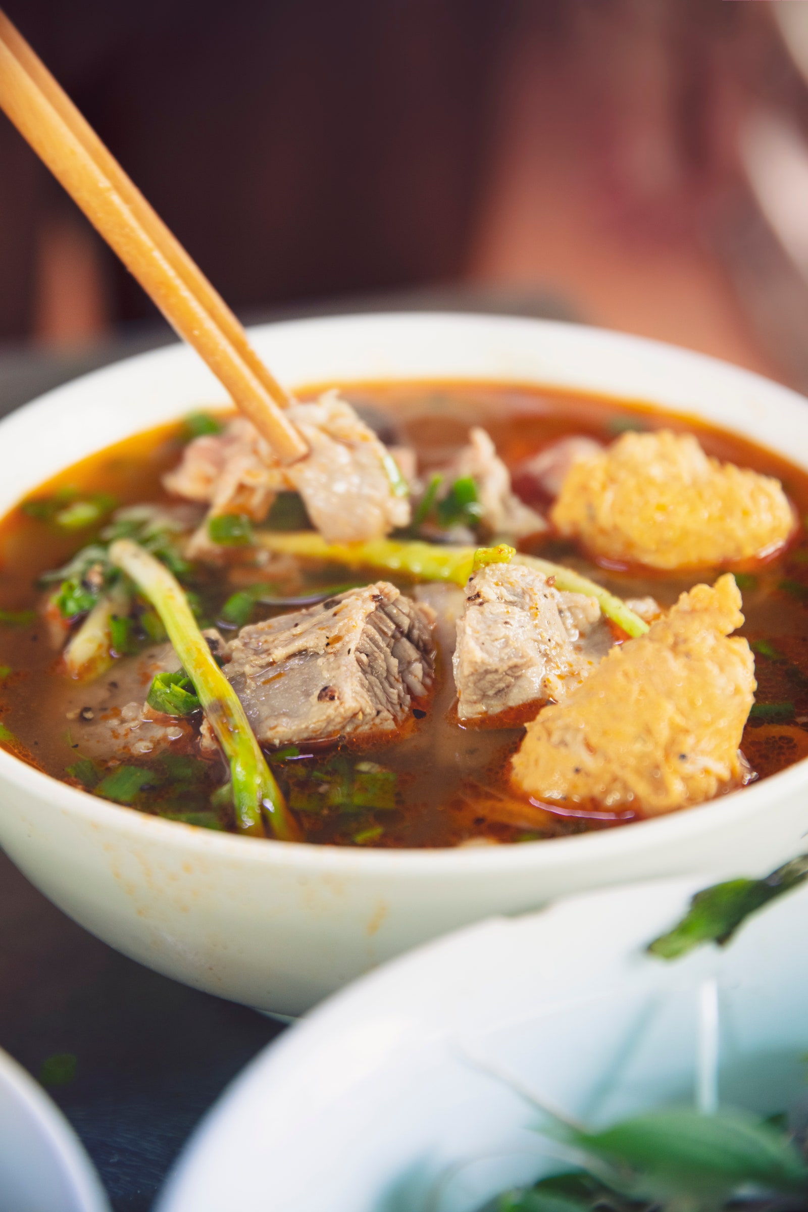 Ăn gì ở Việt Nam: 29 món nhất định phải thưởng thức ngoài Phở và Bánh mì - Ảnh 2.