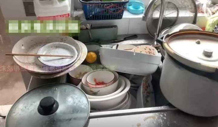 Mẹ chồng cho ăn cơm thừa canh cặn, con dâu đấu tới cùng - Ảnh 1.