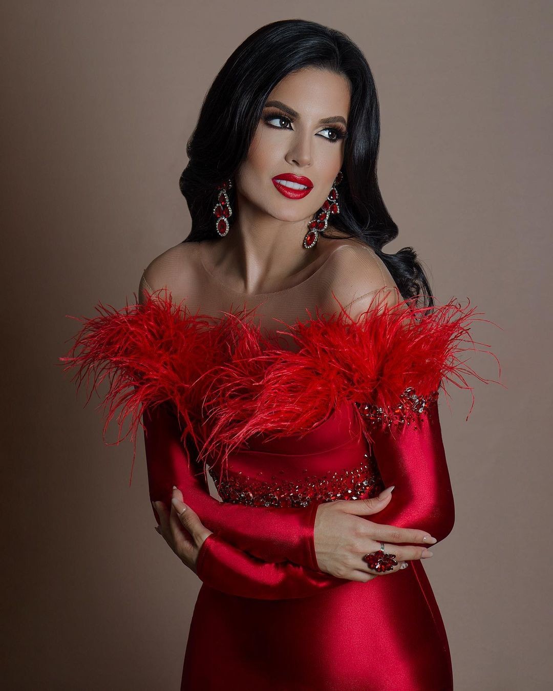 Hoa hậu Hòa bình Venezuela mặc áo dài - Ảnh 10.