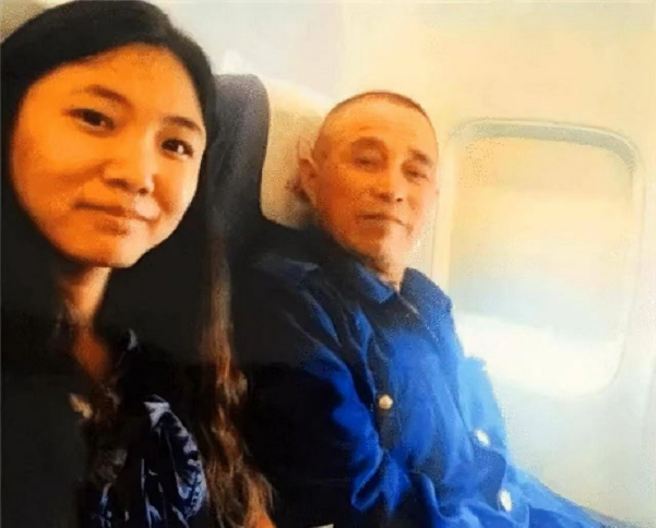 Cha ăn cơm nguội để cho con gái nuôi học lên tiến sĩ và cái kết bất ngờ - Ảnh 5. Cha ăn cơm nguội để cho con gái nuôi học lên tiến sĩ và cái kết bất ngờ - Ảnh 5.