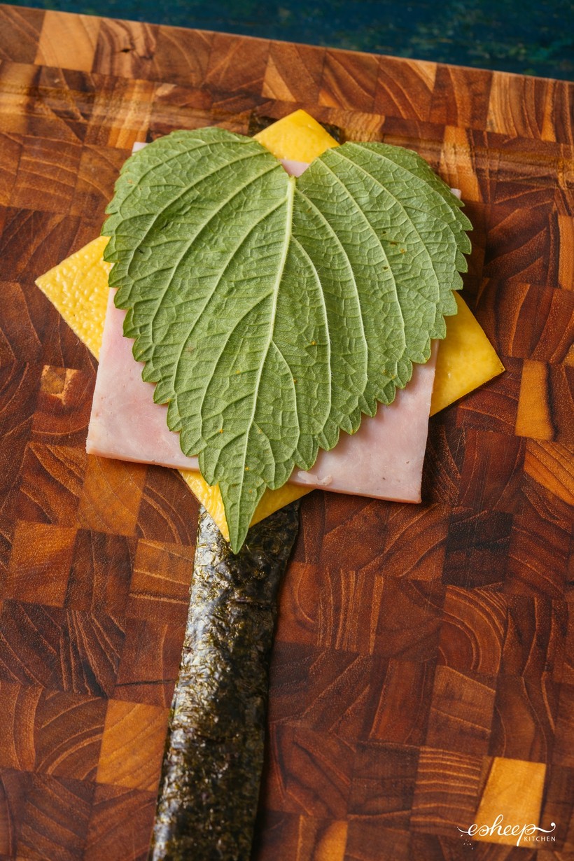 Tuyệt chiêu làm kimbap mùa hè siêu dễ, siêu ngon - Ảnh 12. Tuyệt chiêu làm kimbap mùa hè siêu dễ, siêu ngon - Ảnh 12.
