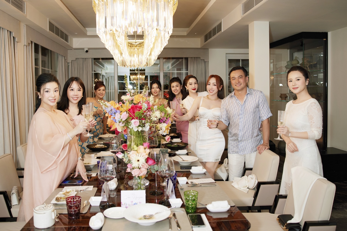 Vợ Chi Bảo trẻ đẹp không kém loạt mỹ nhân showbiz trong tiệc sinh nhật 35 tuổi - Ảnh 6. Vợ Chi Bảo trẻ đẹp không kém loạt mỹ nhân showbiz trong tiệc sinh nhật 35 tuổi - Ảnh 6.