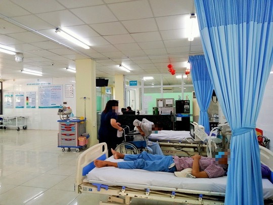 Đà Nẵng: 7 du khách nhập viện, nghi do ngộ độc thực phẩm - Ảnh 1. Đà Nẵng: 7 du khách nhập viện, nghi do ngộ độc thực phẩm - Ảnh 1.