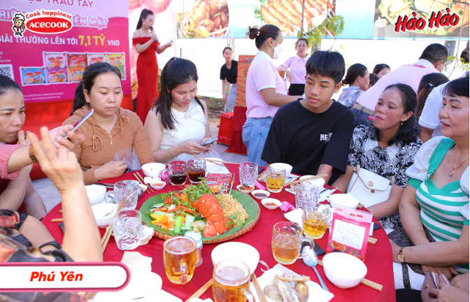 Bàn tiệc Tôm hùm Alaska tăng sức hút cho chương trình Mua Hảo Hảo ngay - Trăm triệu trao tay - Ảnh 2. Bàn tiệc Tôm hùm Alaska tăng sức hút cho chương trình Mua Hảo Hảo ngay - Trăm triệu trao tay - Ảnh 2.