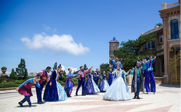 Vẻ đẹp bốn mùa quyến rũ của Sun World Ba Na Hills - Ảnh 3. Vẻ đẹp bốn mùa quyến rũ của Sun World Ba Na Hills - Ảnh 3.