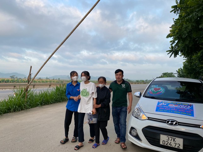 Nữ sinh xin xuất viện đi thi dù đang sốt 39 độ - Ảnh 3.