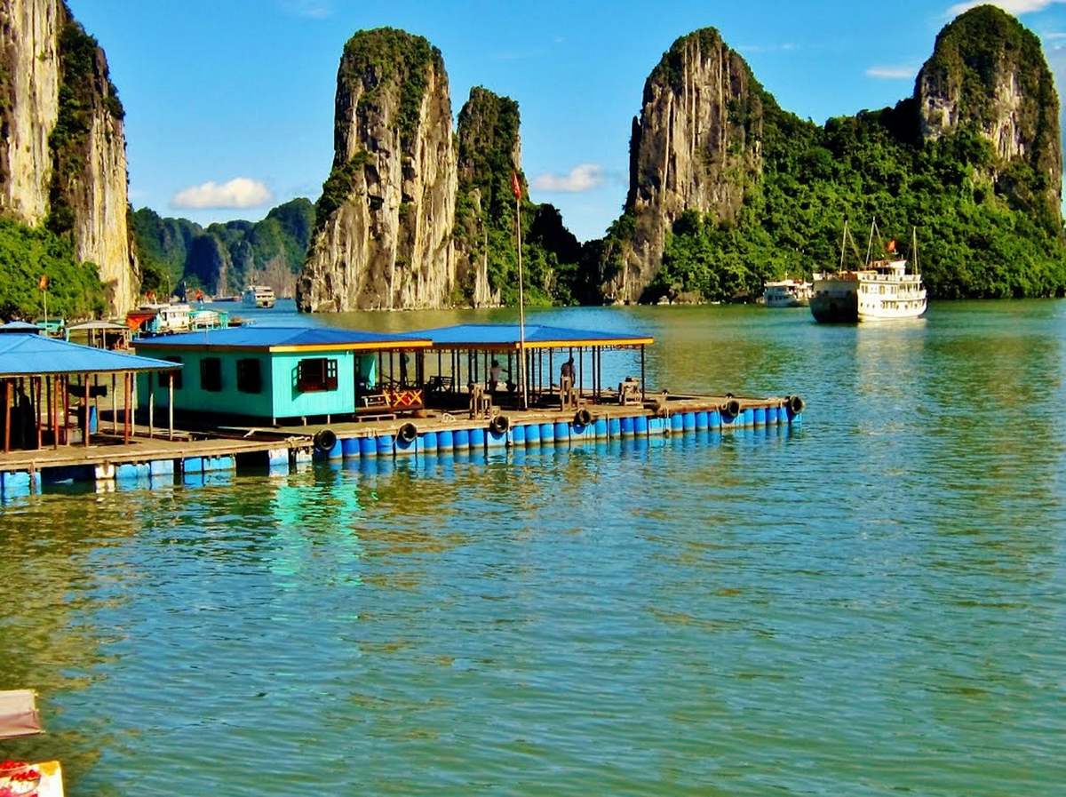 Làng chài Việt lọt top 'những ngôi làng cổ tích đẹp như tranh' trên thế giới: Có cả núi và biển, cách Hà Nội chỉ 2 giờ chạy xe - Ảnh 3.