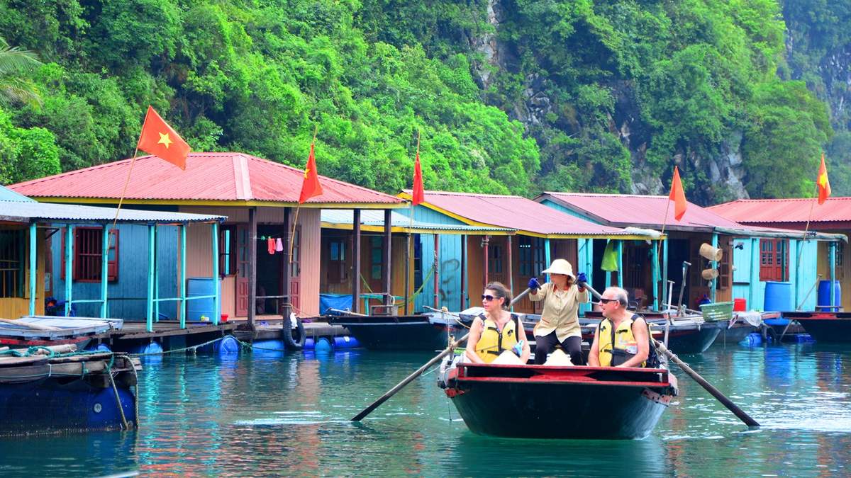 Làng chài Việt lọt top 'những ngôi làng cổ tích đẹp như tranh' trên thế giới: Có cả núi và biển, cách Hà Nội chỉ 2 giờ chạy xe - Ảnh 5.