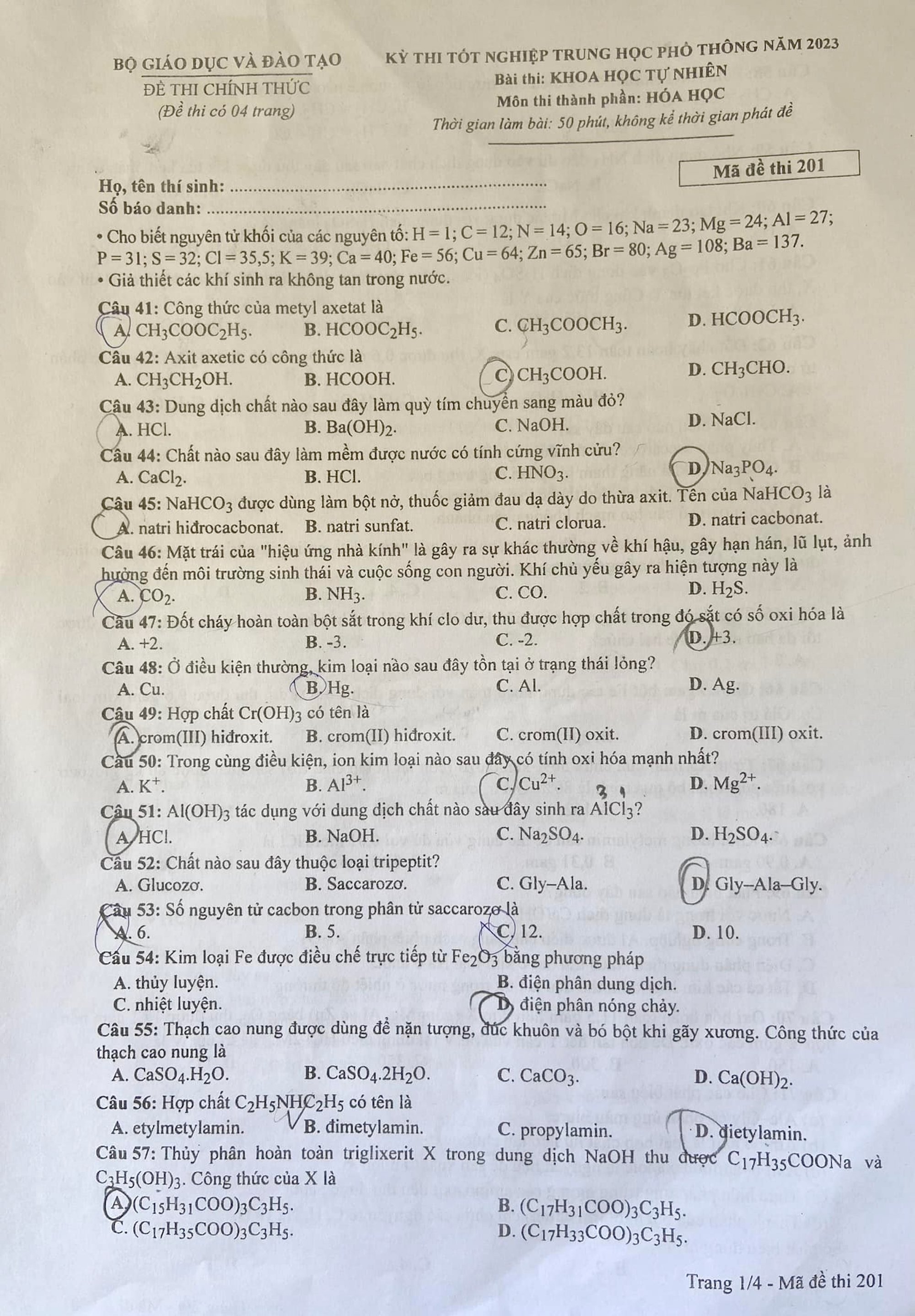 Đề thi tốt nghiệp THPT 2023 môn Hóa học chuẩn nhất - Ảnh 1.