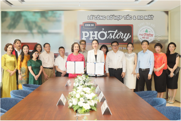 Chin-Su và Phở Thìn Bờ Hồ đồng sáng tạo phở ăn liền Phở Story khẳng định Phở ăn liền, ngon như phở gia truyền - Ảnh 1. Chin-Su và Phở Thìn Bờ Hồ đồng sáng tạo phở ăn liền Phở Story khẳng định Phở ăn liền, ngon như phở gia truyền - Ảnh 1.