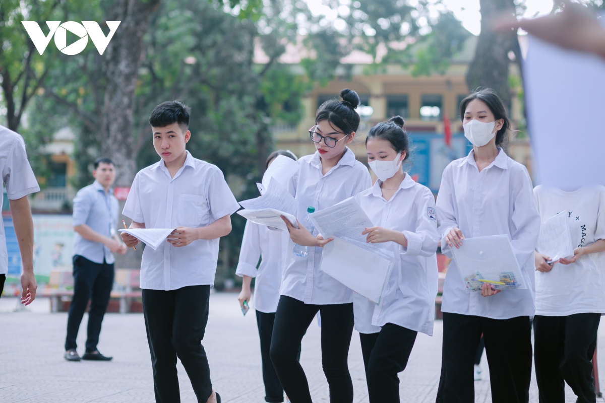 Đổi mới đề thi tốt nghiệp THPT phải c&oacute; lộ tr&igrave;nh, tr&aacute;nh g&acirc;y &ldquo;sốc&rdquo; - Ảnh 2.