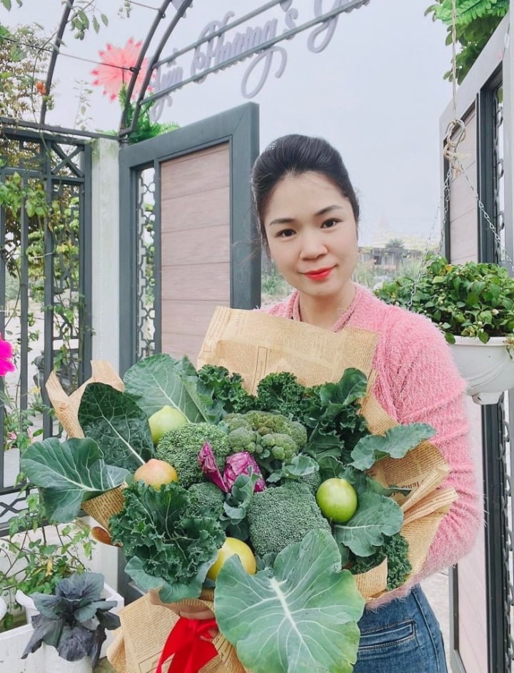 Đã mắt ngắm những bó 'hoa' lạ được cắm từ rau củ vườn nhà của mẹ đảm Quảng Ninh - Ảnh 9.