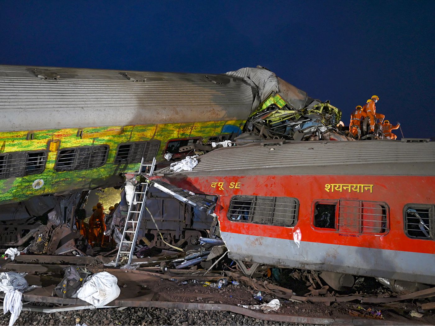 Nguyên nhân đằng sau thảm họa đường sắt tại Ấn Độ: Vấn đề sâu xa đằng sau lỗi kỹ thuật - Ảnh 1.