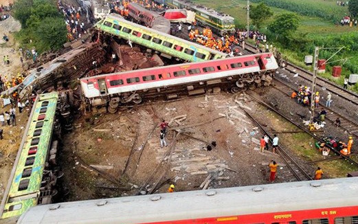 Ấn Độ kết thúc chiến dịch cứu hộ tai nạn đường sắt khiến 288 người thiệt mạng